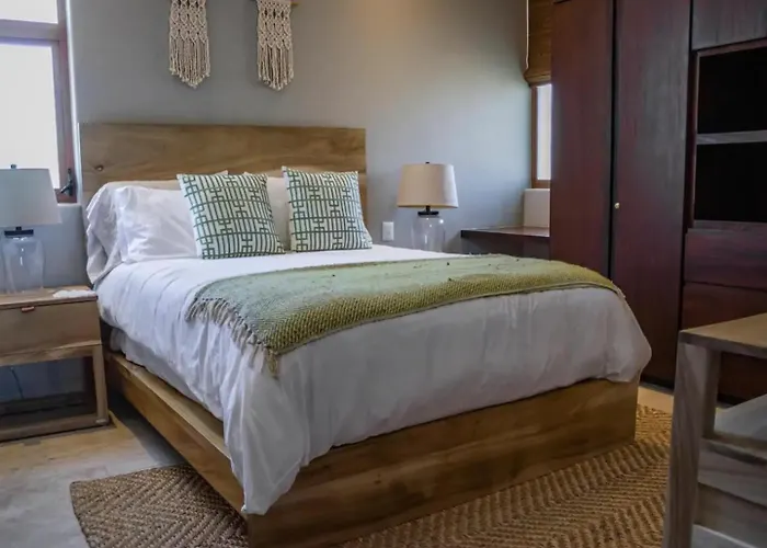 3bd Begati Ocean Views Pool &